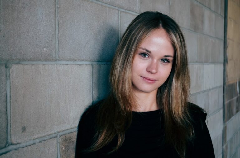 Online Single Romanian Ladies For Dating – Be The Lucky Man!